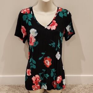 APT 9 Essentials Floral V-Neck Black Top